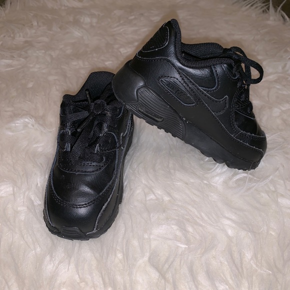 Nike AirMax 90 - Picture 2 of 4